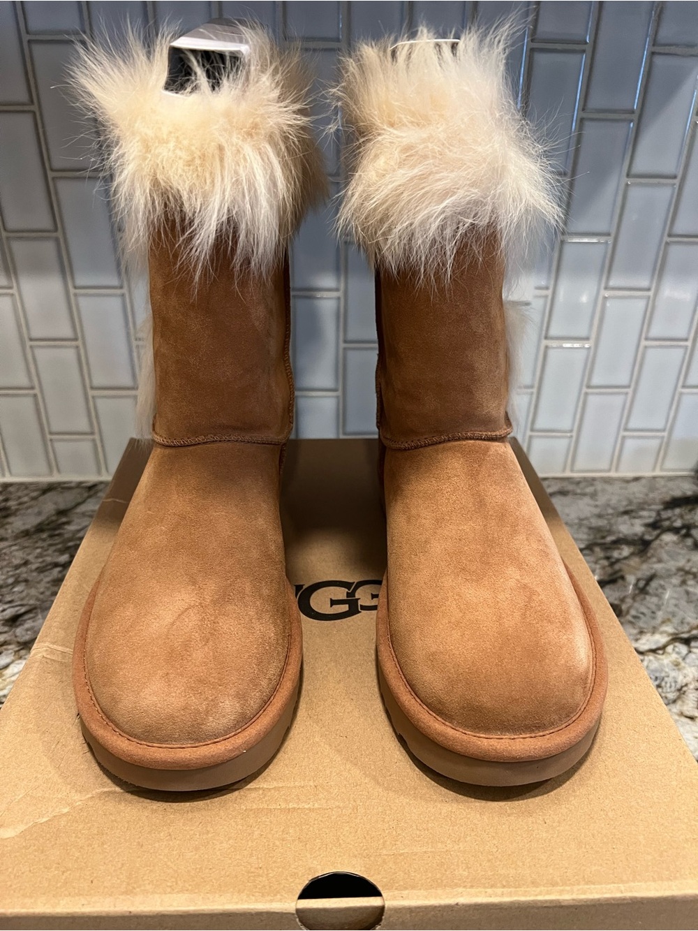 NEW UGG Deena Chestnut Suede Toscana Fur Boots Size 9 NIB